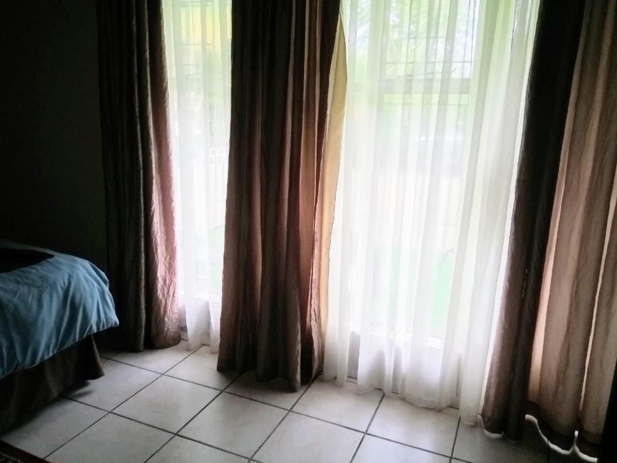 Rustenburg Guesthouse Kültér fotó