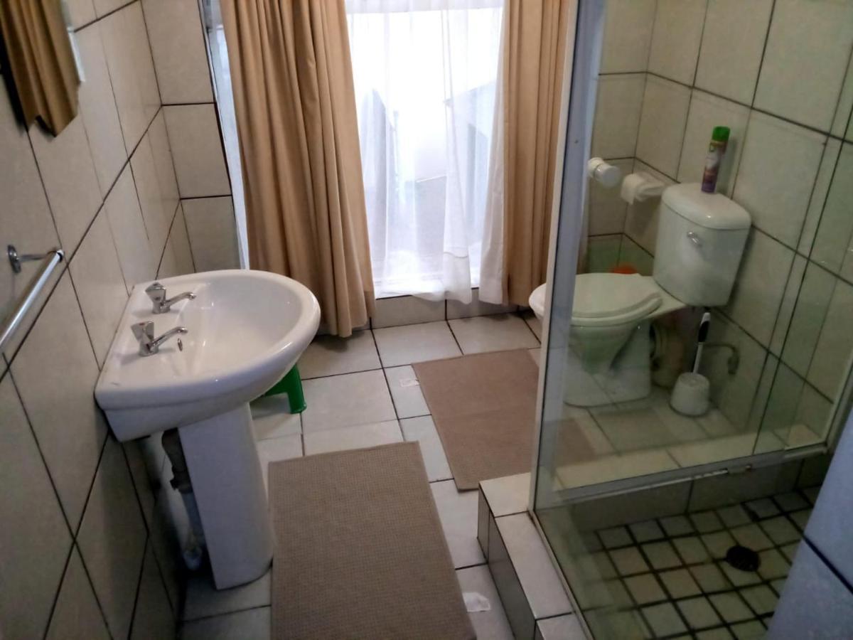 Rustenburg Guesthouse Kültér fotó