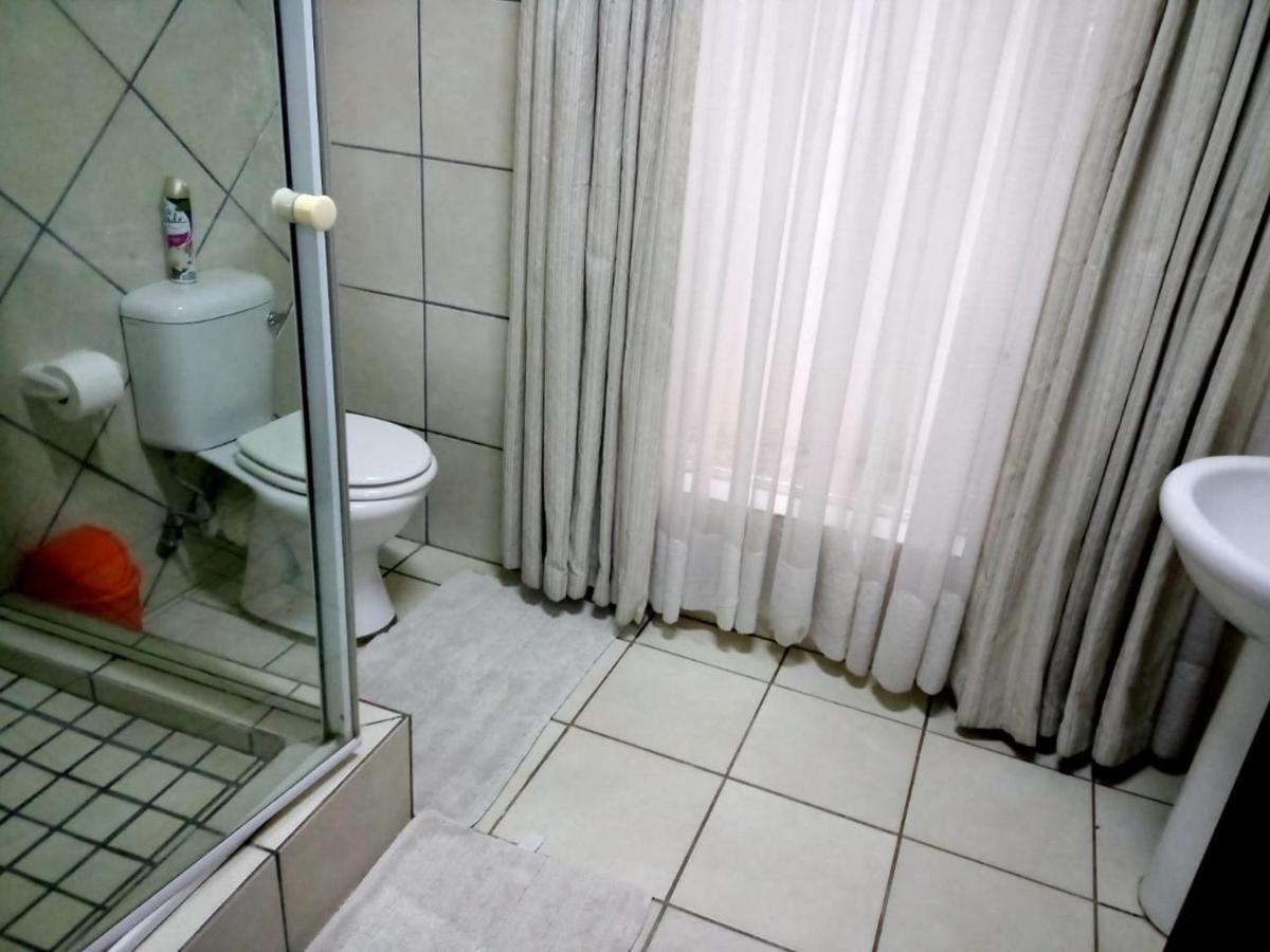 Rustenburg Guesthouse Kültér fotó