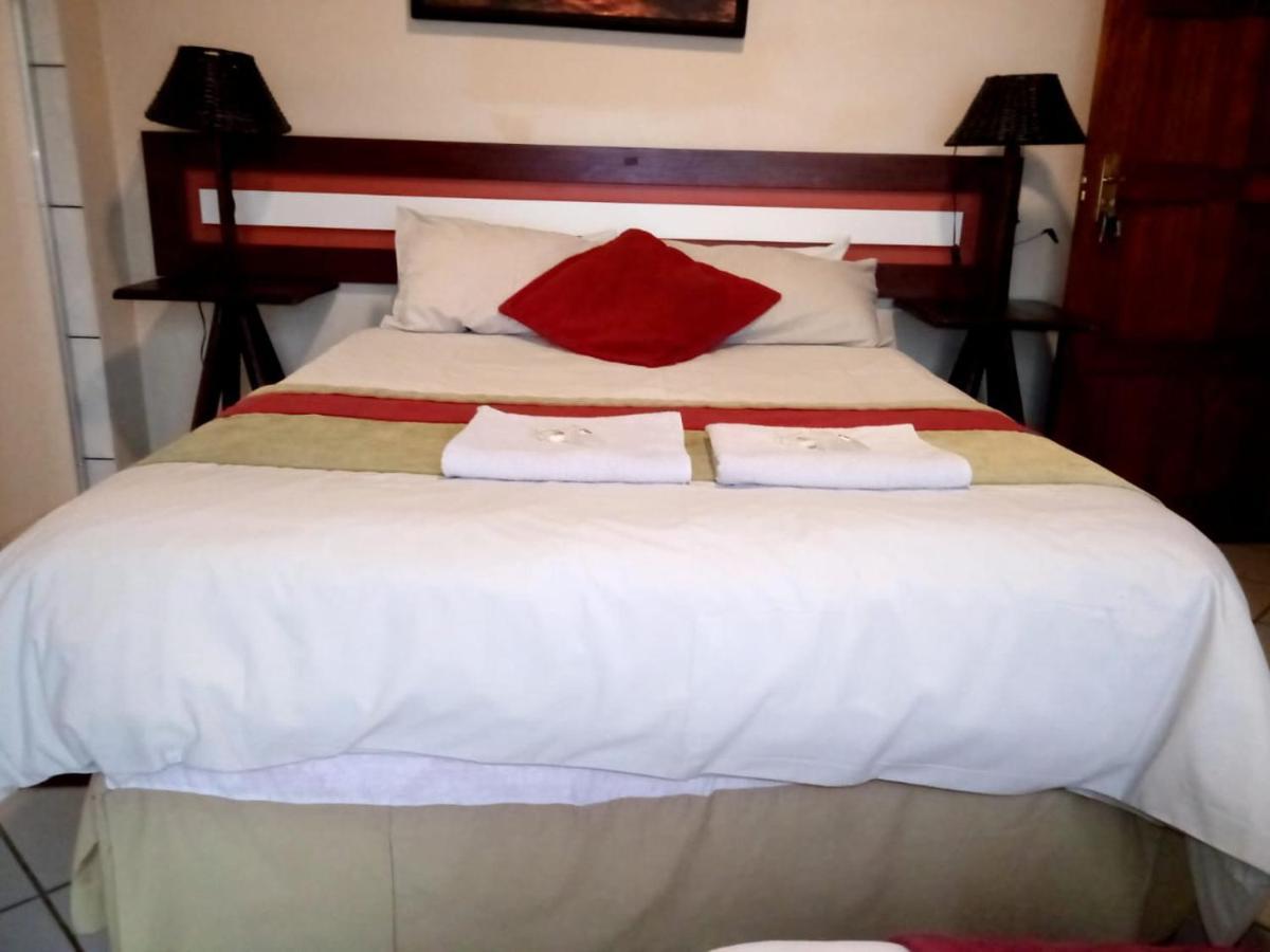 Rustenburg Guesthouse Kültér fotó