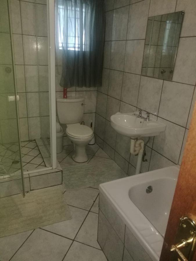 Rustenburg Guesthouse Kültér fotó